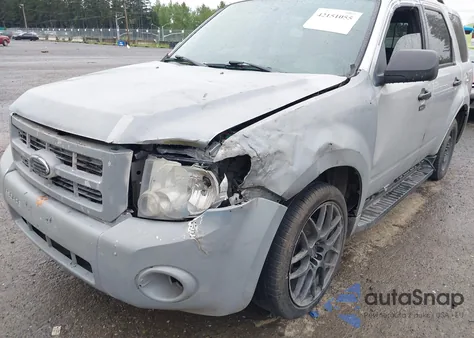 2010 Ford Escape Xlt z USA, uszkodzony, nr VIN 1FMCU9DG5AKC68511